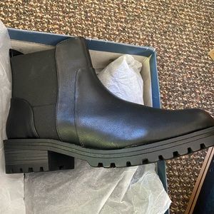 Universal thread chunky black ankle boot mew sz 9